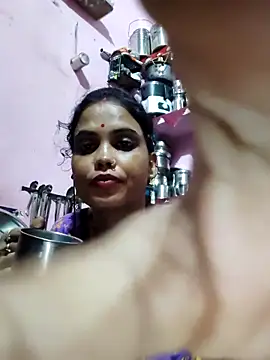 Snapshot of Cut_ragni chatting on 1, 10, 2025 Cut ragni online show from 1, 10, 2025