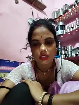 Snapshot of Cut_ragni chatting on 3, 10, 2025 Cut ragni online show from 3, 10, 2025