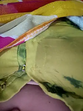 Snapshot of Cut_ragni chatting on 16, 12, 2025 Cut ragni online show from 16, 12, 2025