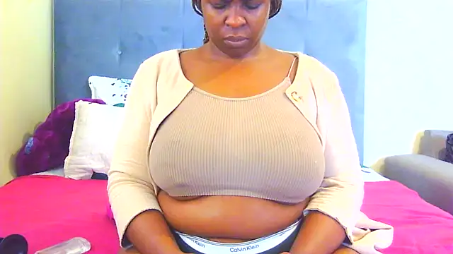 Snapshot of Black-Barbiexxc chatting on 5, 6, 2026 Black-Barbiexxc online show from 5, 6, 2026