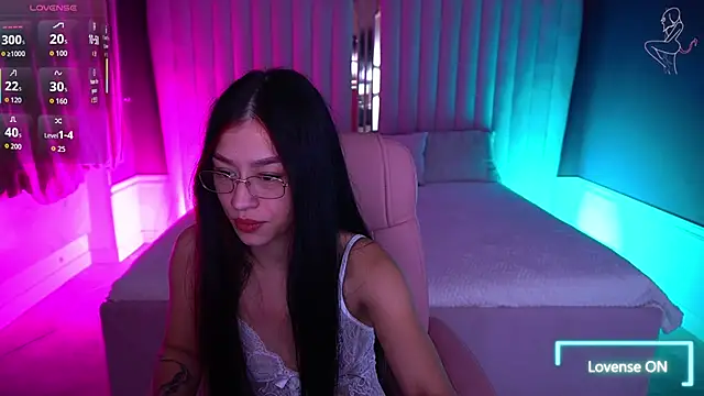 Snapshot of FataleNellie chatting on 14, 11, 2025 FataleNellie online show from 14, 11, 2025