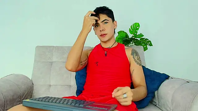 Snapshot of CamiiGuzmanX chatting on 26, 9, 2025 CamiiGuzmanX online show from 26, 9, 2025