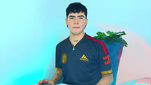 CamiiGuzmanX online show from 5, 11, 2025