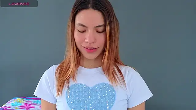 Snapshot of AntonellaaRossii chatting on 14, 11, 2025 AntonellaaRossii online show from 14, 11, 2025