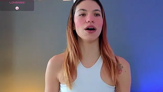 Snapshot of AntonellaaRossii chatting on 4, 12, 2025 AntonellaaRossii online show from 4, 12, 2025