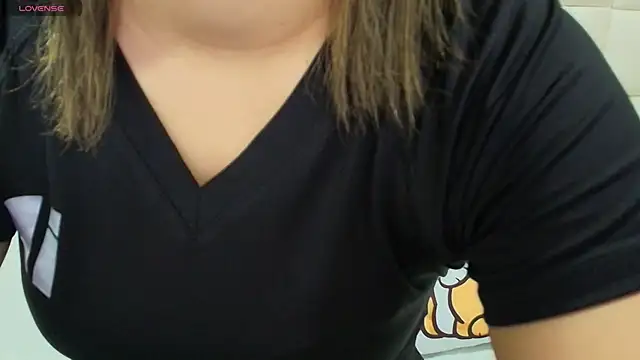 Snapshot of gisell_gomez chatting on 30, 9, 2025 gisell gomez online show from 30, 9, 2025