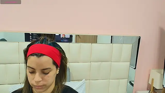 Snapshot of gisell_gomez chatting on 8, 11, 2025 gisell gomez online show from 8, 11, 2025