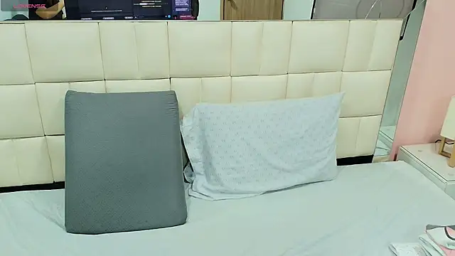 Snapshot of gisell_gomez chatting on 14, 11, 2025 gisell gomez online show from 14, 11, 2025