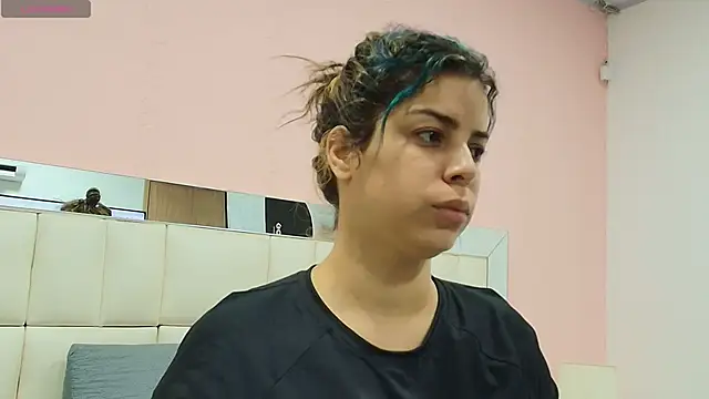 Snapshot of gisell_gomez chatting on 18, 11, 2025 gisell gomez online show from 18, 11, 2025