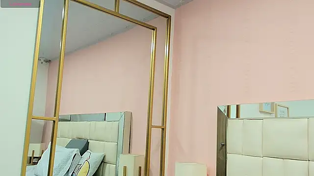 Snapshot of gisell_gomez chatting on 10, 1, 2026 gisell gomez online show from 10, 1, 2026