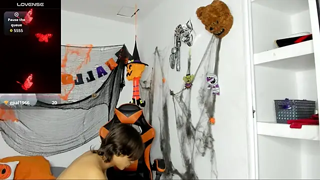 Snapshot of kenshi_roa chatting on 18, 10, 2025 kenshi roa online show from 18, 10, 2025