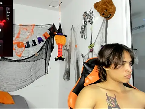 Snapshot of kenshi_roa chatting on 21, 10, 2025 kenshi roa online show from 21, 10, 2025