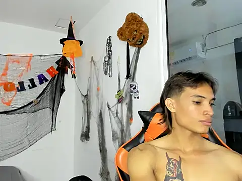 Snapshot of kenshi_roa chatting on 6, 11, 2025 kenshi roa online show from 6, 11, 2025