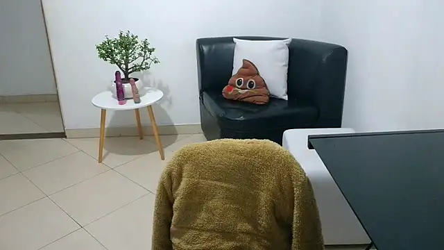 Snapshot of Zendaya11 chatting on 18, 9, 2025 Zendaya11 online show from 18, 9, 2025