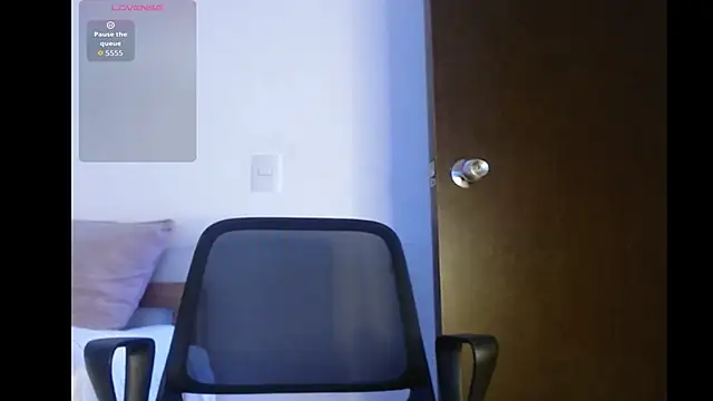 Snapshot of axel_davis_ chatting on 21, 10, 2025 axel davis online show from 21, 10, 2025