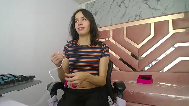 Snapshot of Mia_swift_ch chatting on 25, 10, 2025 Mia swift ch online show from 25, 10, 2025