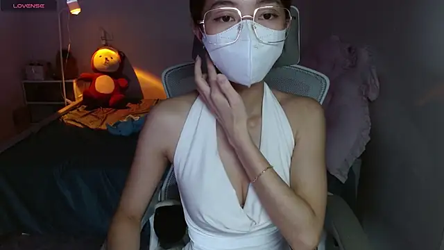 Snapshot of Alina_MissAsian chatting on 11, 9, 2025 Alina MissAsian online show from 11, 9, 2025