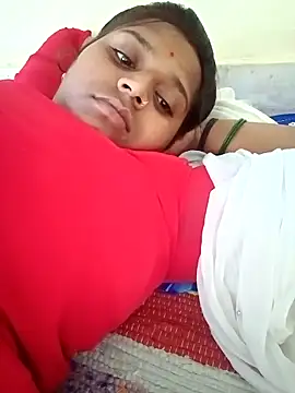 Snapshot of Hot_crety chatting on 8, 10, 2025 Hot crety online show from 8, 10, 2025