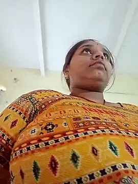 Snapshot of Hot_crety chatting on 12, 10, 2025 Hot crety online show from 12, 10, 2025