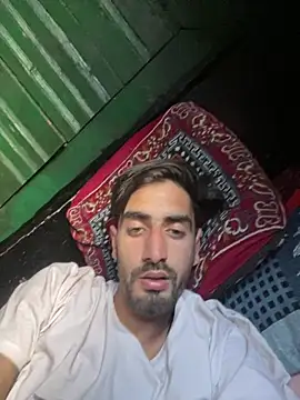 lyath3245 online show from 13, 4, 2026