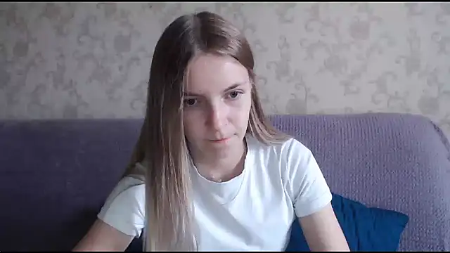 Snapshot of HitGyrl chatting on 29, 10, 2025 HitGyrl online show from 29, 10, 2025