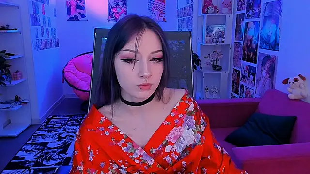 LiliLuna online show from 5, 10, 2025