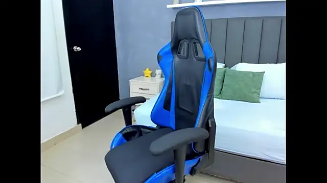 Snapshot of anagil_ chatting on 23, 10, 2025 anagil online show from 23, 10, 2025