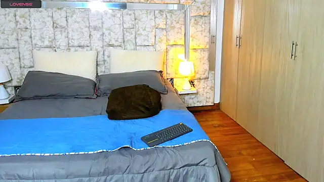 Snapshot of markustheroy333 chatting on 29, 11, 2025 markustheroy333 online show from 29, 11, 2025