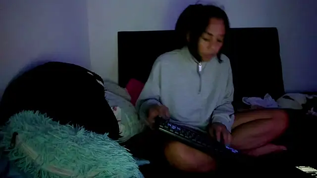 Snapshot of Adrianna_Arias chatting on 19, 11, 2025 Adrianna Arias online show from 19, 11, 2025