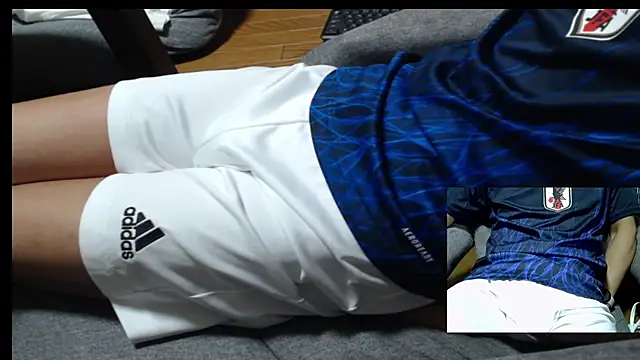 Snapshot of Yasu2000 chatting on 9, 7, 2026 Yasu2000 online show from 9, 7, 2026
