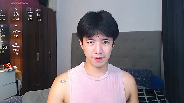 Snapshot of Addictiveboi chatting on 17, 9, 2025 Addictiveboi online show from 17, 9, 2025