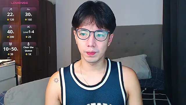 Snapshot of Addictiveboi chatting on 23, 9, 2025 Addictiveboi online show from 23, 9, 2025