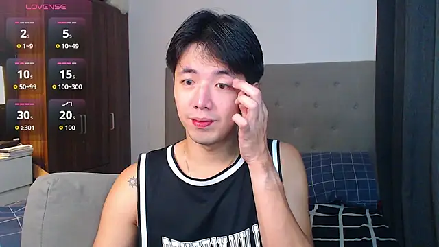 Snapshot of Addictiveboi chatting on 3, 10, 2025 Addictiveboi online show from 3, 10, 2025