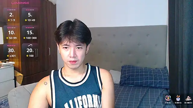 Snapshot of Addictiveboi chatting on 7, 10, 2025 Addictiveboi online show from 7, 10, 2025