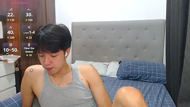 Snapshot of Addictiveboi chatting on 15, 10, 2025 Addictiveboi online show from 15, 10, 2025