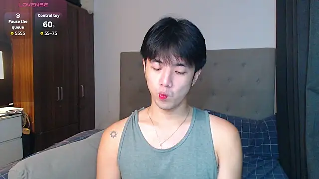 Snapshot of Addictiveboi chatting on 19, 10, 2025 Addictiveboi online show from 19, 10, 2025