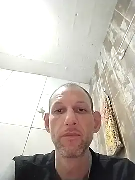 Snapshot of 12dery chatting on 4, 10, 2025 12dery online show from 4, 10, 2025