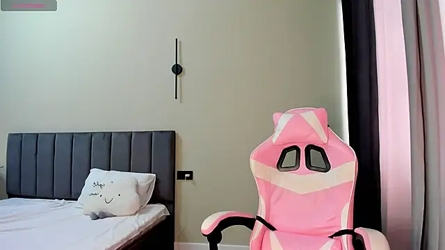 obokozu mai online show from 14, 9, 2025