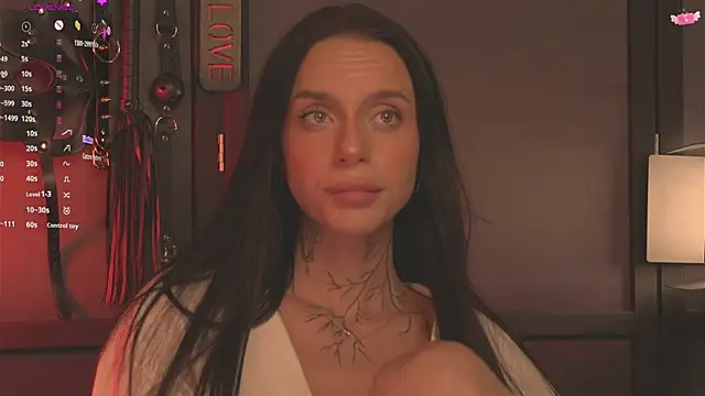 Snapshot of livia_starwars chatting on 18, 9, 2025 livia starwars online show from 18, 9, 2025