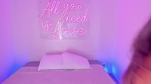 aleksandramiller  online show from 18, 11, 2025