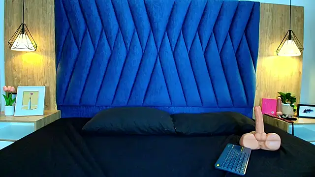Megan Brown 001 online show from 13, 7, 2026