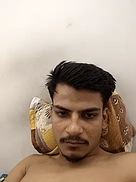 Snapshot of KaranSingh0m chatting on 7, 5, 2026 KaranSingh0m online show from 7, 5, 2026