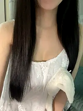 Dior baby online show from 11, 9, 2025