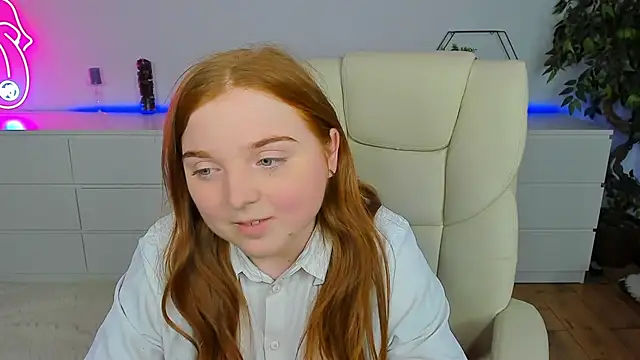 Snapshot of KattyRose8 chatting on 10, 9, 2025 KattyRose8 online show from 10, 9, 2025