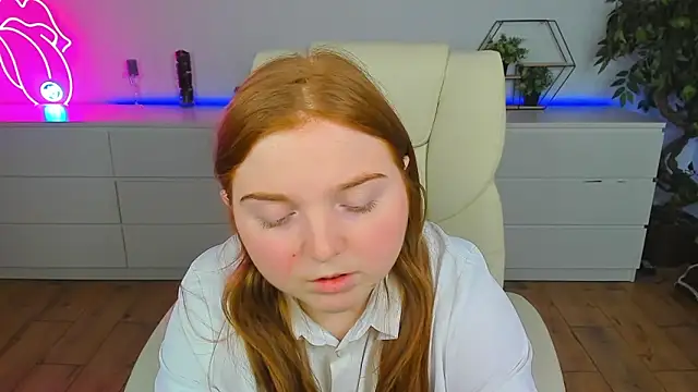 Snapshot of KattyRose8 chatting on 14, 9, 2025 KattyRose8 online show from 14, 9, 2025