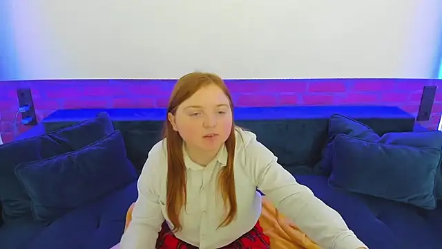 Snapshot of KattyRose8 chatting on 13, 11, 2025 KattyRose8 online show from 13, 11, 2025