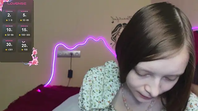 AliceHaris online show from 24, 10, 2025