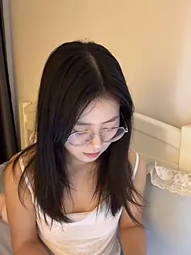 Ella-A9 online show from 28, 9, 2025