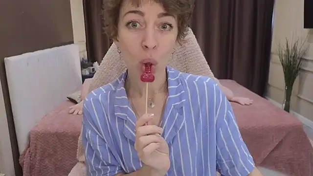 daniellia  online show from 22, 9, 2025