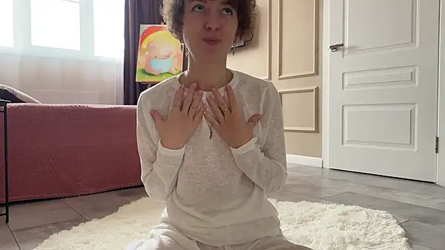 daniellia  online show from 16, 11, 2025